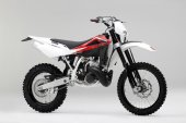 2010 Husqvarna WR 300 photo